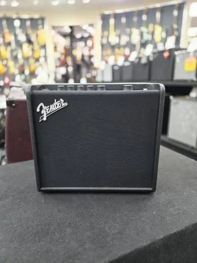 Fender Mustang LT25